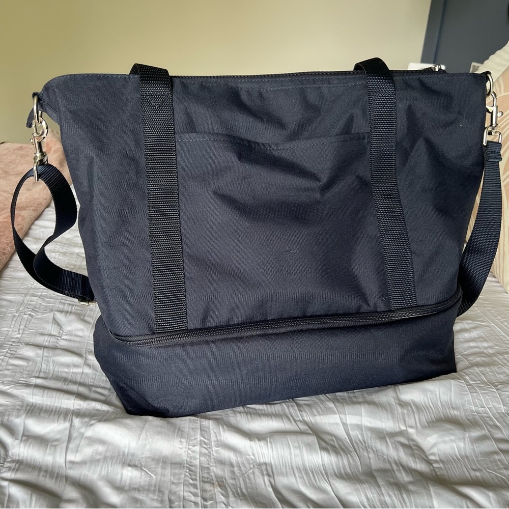 VGUC Lo & Sons Travel Tote